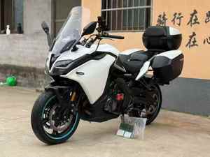Motocicleta Deportiva de Turismo <span class=keywords><strong>MOTO</strong></span> 400GT 400cc, Bicilíndrica en Línea, Refrigerada por Líquido, Motocicleta de Gran Turismo - Product Image 3