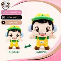 Figurine en peluche personnalisée Happy Yellow Outfit avec casquette et pantalon vert, poupée de personnage OEM/ODM, cadeau