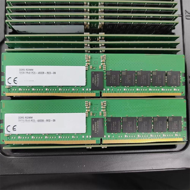 High Quality HMCG84MEBRA Ddr4 Ddr5 Ram Ddr5 Ram 32Gb Kit Server 4 X 32Gb Ddr5 4800Mhz Recc Rdimm Ram Server Memory