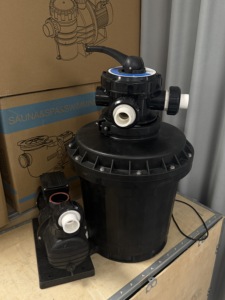 Ensemble de pompe de filtration de sable pour piscine avec lumière UV pour petite piscine et spa - Product Image 2