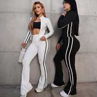 Ensemble de sport trois pièces pour femme de haute qualité avec veste zippée à rayures latérales, pantalon de yoga évasé taille haute sexy et survêtement de sport personnalisé