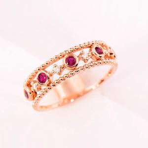Bague en or rose T0658 avec pierre précieuse rubis, sertissage clos, diamants ronds taille brillant, bagues de fiançailles fines pour femmes - Product Image 1