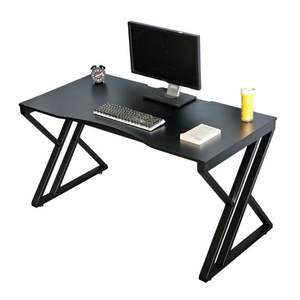 Bureau moderne en métal en forme de Z avec plateau en bois, mobilier de bureau en métal, bureaux personnalisables, structure en métal, MDF, bois massif - Product Image 1