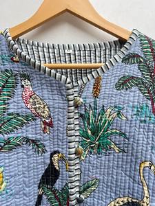 Chaqueta de Algodón Acolchada Reversible de Estilo Bohemio con Estampado Animal, Hecha a Mano, Ecológica, Transpirable, con Cuello en V y Botones para Mujer - Product Image 2