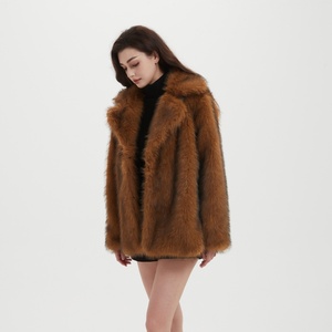 Manteau mi-long en fausse fourrure pour femme, veste chaude d'hiver en fourrure artificielle, manteau élégant à col en fourrure de renard pour la vente en gros - Product Image 2