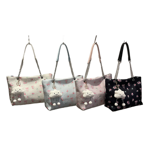 Nouveau <span class=keywords><strong>Sac</strong></span> Fourre-tout Femme 2026 Élégant Grande Capacité à Bandoulière avec Motif Nœud Papillon et Pendentif Nuage – Collection Designer - Product Image 1