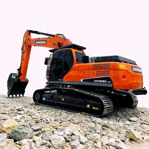 Excavatrice d'occasion Doosan DX300 LC-9C de 30 tonnes, grande pelle hydraulique, faible nombre d'heures, modèle 2023, stock, excavatrice sur chenilles d'occasion - Product Image 1