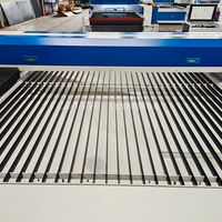 Système de traitement laser CO2 grand format 1600x1600mm pour tôles non métalliques, augmente la capacité de découpe et prend en charge la production sur mesure