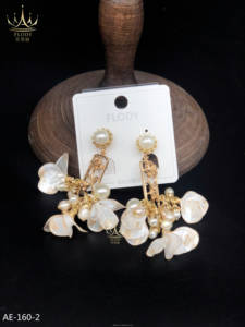 AE-160-2 Joyería al por Mayor, Pendientes de Perlas de Agua Dulce con Flores, Estilo Dulce y Lujoso, Accesorios de Novia para Boda - Product Image 3