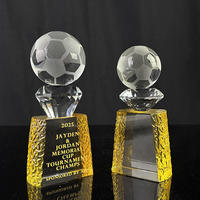 Trophée de football en cristal K9 personnalisé pour les récompenses MVP du championnat, base en résine, trophées de tournois sportifs MH-MJ0345