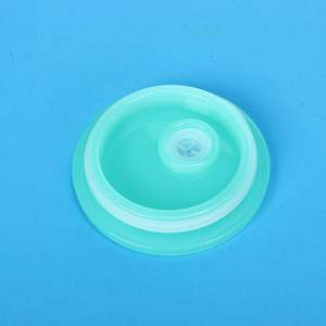 Tapas de plástico sin BPA para vasos Mason de 16 oz, tapa antiderrames con orificio para pajita para vasos de leche, té y gelatina - Product Image 4