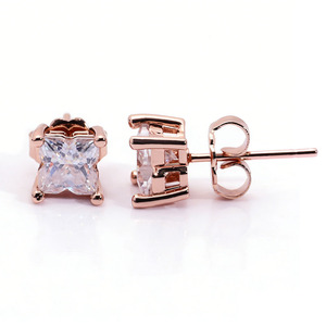 Boucles d'oreilles Moissanite Iced Out en argent sterling 925, sertissage griffe, qualité VVS, monture couronne à griffes, bijoux d'oreille, pierres sécurisées, style Hip Hop Bling - Product Image 5