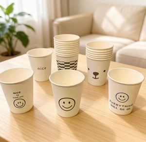 Gobelets à café en papier bon marché, gobelets jetables 8 oz avec logo imprimé offset, fournitures pour cafés et commerces, porte-gobelets pour café - Product Image 1