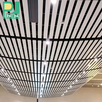 Plafond suspendu en aluminium de haute qualité, plafond linéaire à lattes métalliques, plafond à lamelles insonorisées, poutre en aluminium pour bureau