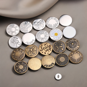 Usine OEM ODM Boutons en denim gravés en relief avec logo personnalisé Boutons et rivets en métal pour jeans pour vêtements - Product Image 1