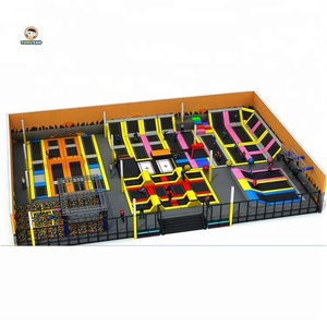Parc de trampolines rectangulaire de grande taille pour intérieur et extérieur, avec fosse à mousse et zone de saut bungee fitness - Product Image 1