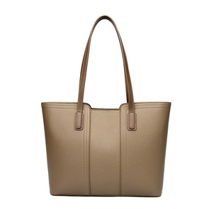 Sac Fourre-Tout en Cuir Vegan <span class=keywords><strong>Haute</strong></span> Qualité Mode 2024, Grands Sacs à Main d'Épaule de Plage pour Femmes - Product Image 3