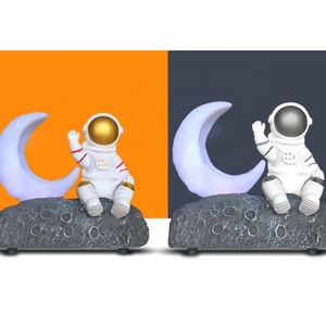 Lonvel หุ่นยนต์สร้างสรรค์ของเล่นนักบินอวกาศหุ่นยนต์หุ่นยนต์พร้อมดวง<span class=keywords><strong>จันทร์</strong></span>ออกแบบลําโพงซับวูฟเฟอร์ไร้สายพร้อมโคมไฟบรรยากาศกลางคืน - Product Image 5