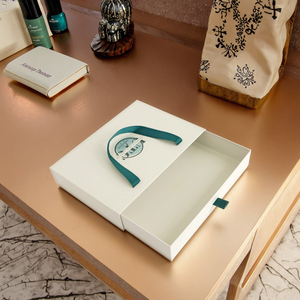 Caja de Regalo Rígida Deslizante con Logotipo Personalizado, Empaque de Cartón para Ropa, Sudadera con Capucha, Asa de Cinta, Esponja, Recubrimiento UV para Calcetines - Product Image 2