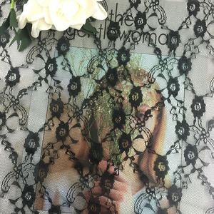 Tela de Encaje Floral Negra de Última Moda, Poliéster Suave, Encaje Económico para Vestidos de <span class=keywords><strong>Mujer</strong></span>, Lencería y Ropa de Novia - Product Image 1