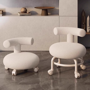 Petit tabouret moderne en tissu avec roulettes, idéal pour l'apprentissage, la couture, le salon, avec fonction de rangement - Product Image 3
