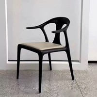 Chaise de salle à manger en bois massif de style mid-century, dossier incurvé ergonomique, siège en cuir, chaise en bois vintage pour salle à manger, café, hôtel