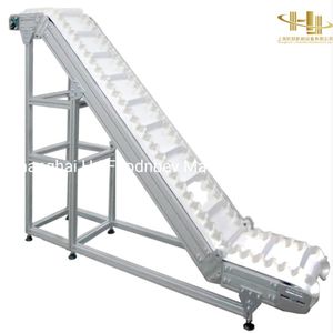 Système de convoyeur à bande inclinée en PVC vert de qualité alimentaire pour l'élévation de snacks et de produits alimentaires avec conception antidérapante à crampons - Product Image 4