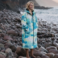 Robe de change imperméable à capuche pour l'hiver, taille plus |   Poncho de surf et de natation en polaire sherpa avec fermeture éclair coupe-vent et logo personnalisé