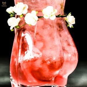 Vasos de Cóctel de 400 ml con Diseño de Cuerpo de Mujer para Cerveza y Cócteles - Product Image 4