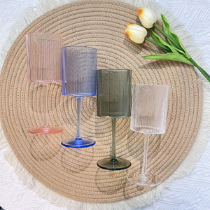 Design com nervuras elegante plástico quadrado champanhe flauta champanhe vinho vidro para festa e casamento - Product Image 2