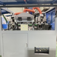 Machine de soufflage de bouteilles PET haute productivité 2200-2800 BPH avec cylindre rotatif et contrôle PLC pour les petites entreprises