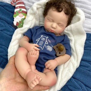 Muñeca Reborn <span class=keywords><strong>de</strong></span> Silicona, Bebé Regordete <span class=keywords><strong>de</strong></span> 20 Pulgadas, Piel Ultra Suave, Muñeca con Peso, Cabello Rizado Injertado a Mano para una Sensación Realista y Confortable - Product Image 2