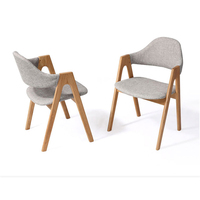 Ensemble de meubles de table et de chaises de style nordique en bois massif pour restaurant, restauration rapide, café, bar, vente chaude en usine à Foshan