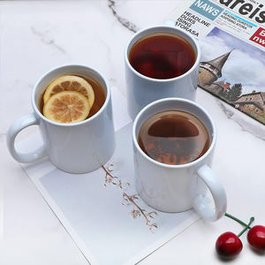Vente en gros de tasses à café en céramique blanche en porcelaine de 11 oz, logo personnalisé imprimé, blancs pour sublimation de Noël, 330 ml, accessoires peints - Product Image 3
