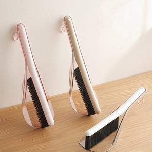 Chunzao Bed Brush <b>Mattress</b> <b>Lifter</b> Dust Removal Cleaning Tool Multifunctional Household Bed Sheet <b>Lifter</b> - Product Image 1