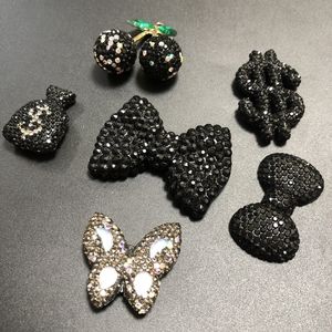 Rétro Cool <span class=keywords><strong>Noir</strong></span> Série Cerise <span class=keywords><strong>Papillon</strong></span> Argent Sac Arc Dos Plat Plein Strass Charmes Junk Téléphone Cas Miroir Décorations - Product Image 4