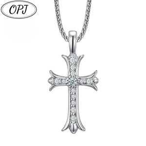 Nouveau pendentif croix européen et américain en acier inoxydable pour homme Collier d'ornement en acier moulé titane Accessoire de mode - Product Image 1
