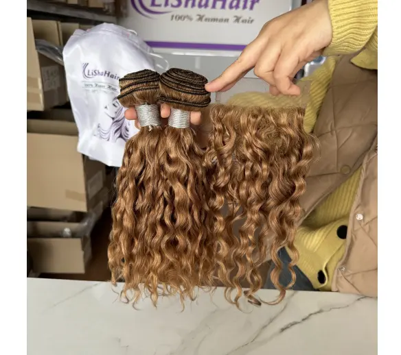 थोक अच्छी गुणवत्ता 100% छल्ली संरेखित बाल शहद गोरा ब्राजीलियाई बाल विस्तार रंग 27 जल तरंग बंडल बंद होने के साथ