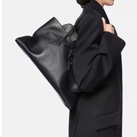 Bolso de Mano de Cuero PU para Mujer B&Y, Diseño Liso y Moderno, Cierre Abierto, Ligero, Impermeable, Portátil, 3-4L, Dos Asas/Correas