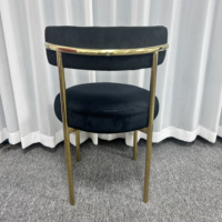 Chaise de banquet de mariage d'hôtel de luxe en acier inoxydable doré et velours noir, design moderne, confortable et durable, de haute qualité pour l'extérieur