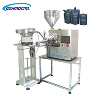 Machine de remplissage et de capsulage de sachets pour shampoing, lessive, détergent, crème, jus liquide