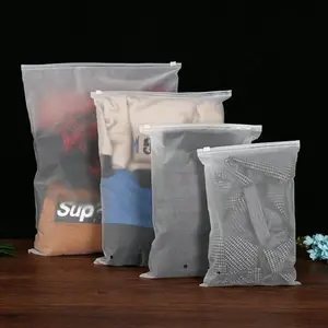 कम MOQ पुन: सील करने योग्य पॉली ज़िप लॉक प्लास्टिक बैग टी-शर्ट परिधान ड्रेस हुडी जिपर पैकेजिंग प्लास्टिक बैग पैकेजिंग