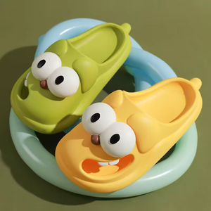 2025 nouveau grand <span class=keywords><strong>chien</strong></span> aux yeux pantoufles femmes été Spin off Baotou mignon Cool pantoufles maison intérieur anti-dérapant trou chaussures femmes été - Product Image 6