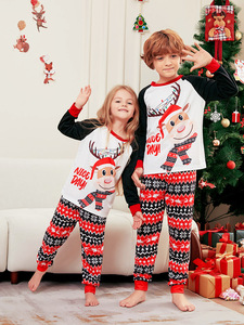 Geïndividualiseerde schattige rendierfamilie thermische dames winter kerstpyjamaset - Product Image 3