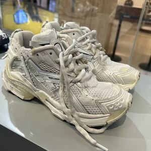 Zapatos deportivos de cuero genuino de alta calidad, con diseño de cinta lujosa, estilo vintage, con cordones, modernos y a la moda. - Product Image 4