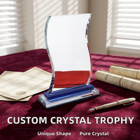 Trophée Sportif en Cristal en Gros – Récompense de Champion Personnalisée avec Impression UV et Technique de Gravure Sablée