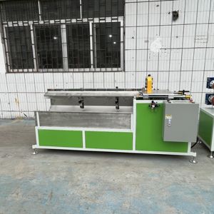 Coperchio della lampada del tubo del paralume del PC estrusore della linea di estrusione copertura della lampada che fa la macchina - Product Image 3