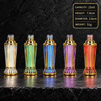 Flacon roll-on vide en verre de 12 ml avec motif rayé doré pour l'emballage d'huiles parfumées et d'attars