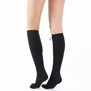 <span class=keywords><strong>Medias</strong></span> <span class=keywords><strong>de</strong></span> compresión hasta la rodilla con cremallera y punta cerrada, personalizadas <span class=keywords><strong>de</strong></span> fábrica, <span class=keywords><strong>de</strong></span> 20-30 mmHg, <span class=keywords><strong>para</strong></span> alivio del <span class=keywords><strong>dolor</strong></span> y venas varicosas - Product Image 3