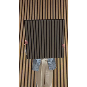 Panneaux acoustiques en noyer - Product Image 1